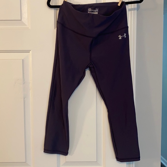 Under Armour Capri leggings size Medium - Picture 1 of 1